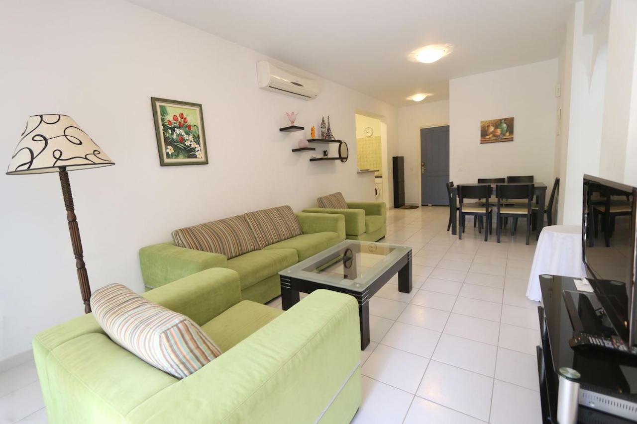 Victor Apartment Paphos Exterior foto